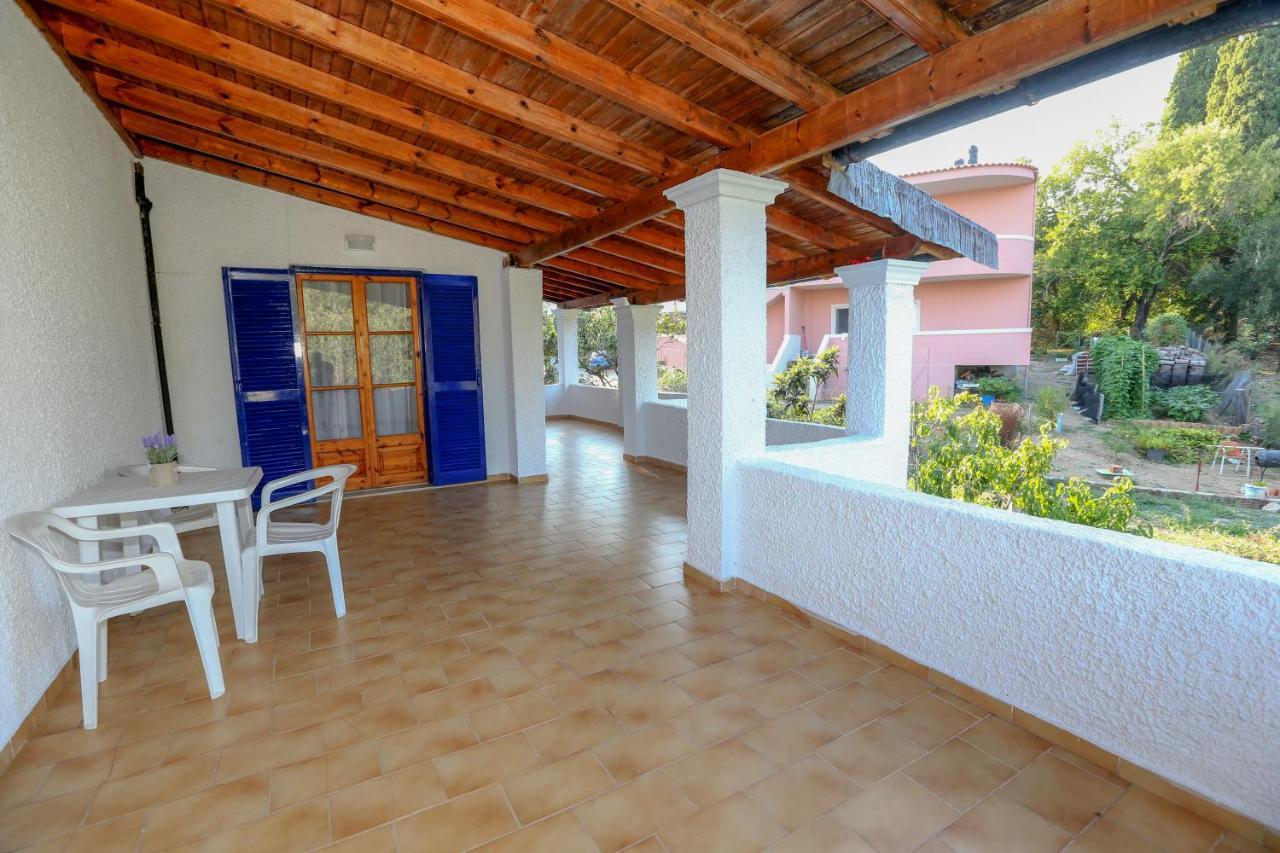Athina Apartments Kato Korakiana Exterior foto